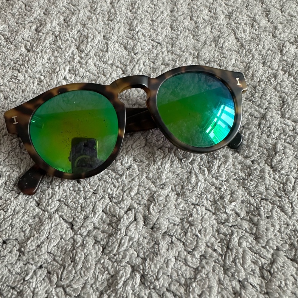 illesteva leonard sunglasses